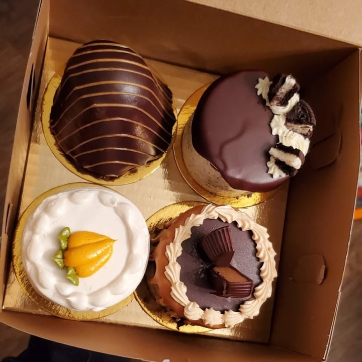 photo of Vegan Treats, Inc. Assorted Box shared by @capturedbybecki on  11 May 2022 - review