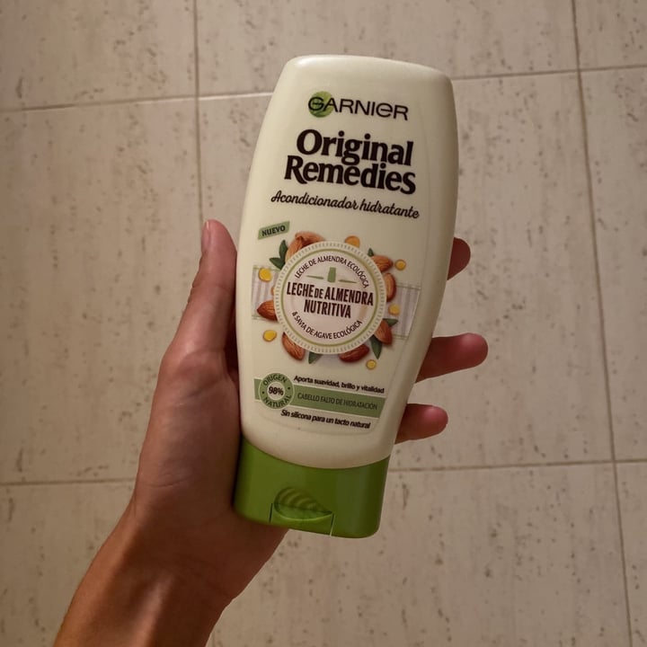 photo of Garnier Acondicionador Original Remedies Leche De Almendra shared by @monicaprz on  11 Aug 2021 - review