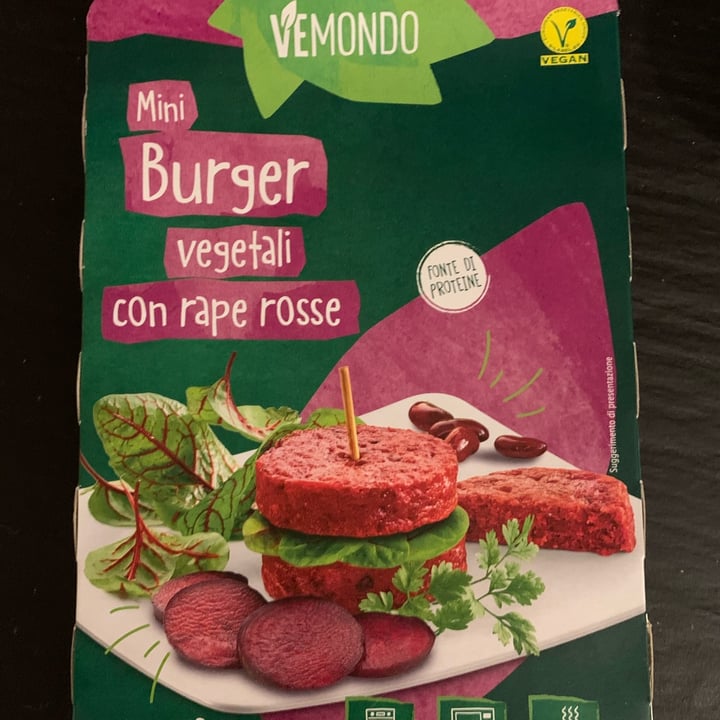 photo of Vemondo 2 burger con rape rosse shared by @clover28 on  09 Mar 2022 - review