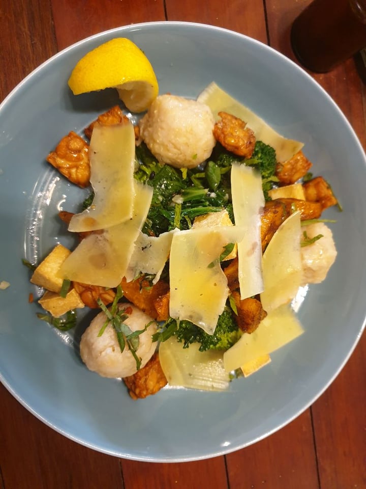 review photo of Forty Hands East Coast Warm vegetable salad shared by @starzshells on 20 Feb 2019 - review