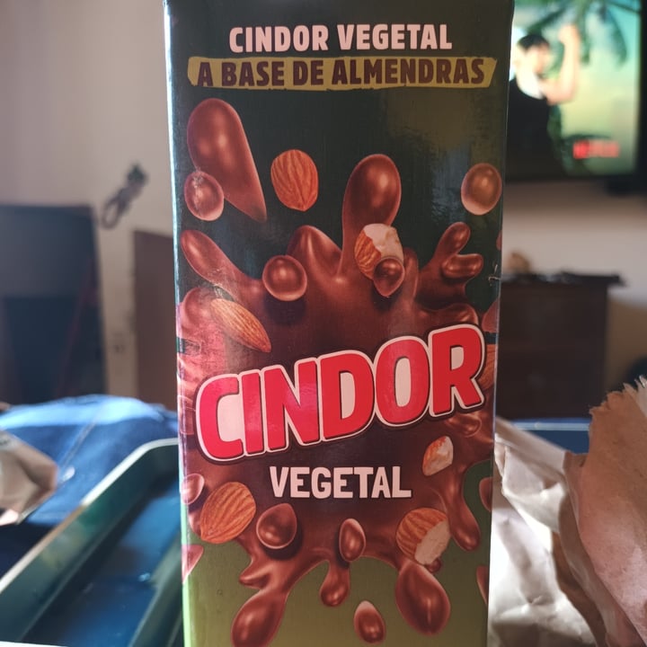 photo of cindor Vegetal a Base de Almendras  shared by @ayluk12 on  14 Sep 2022 - review