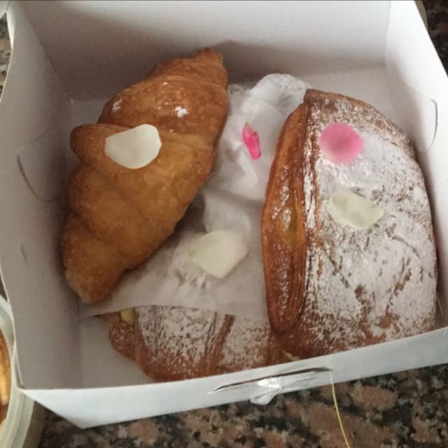 菜肴“facturas”的照片