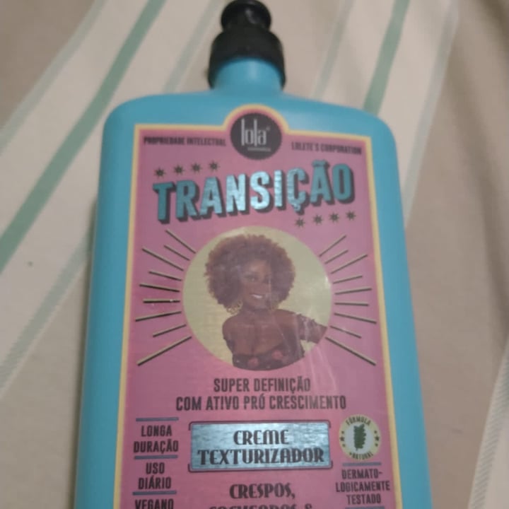 photo of Lola Cosmetics Transição Creme Texturizador shared by @andreiamorim on  09 May 2022 - review