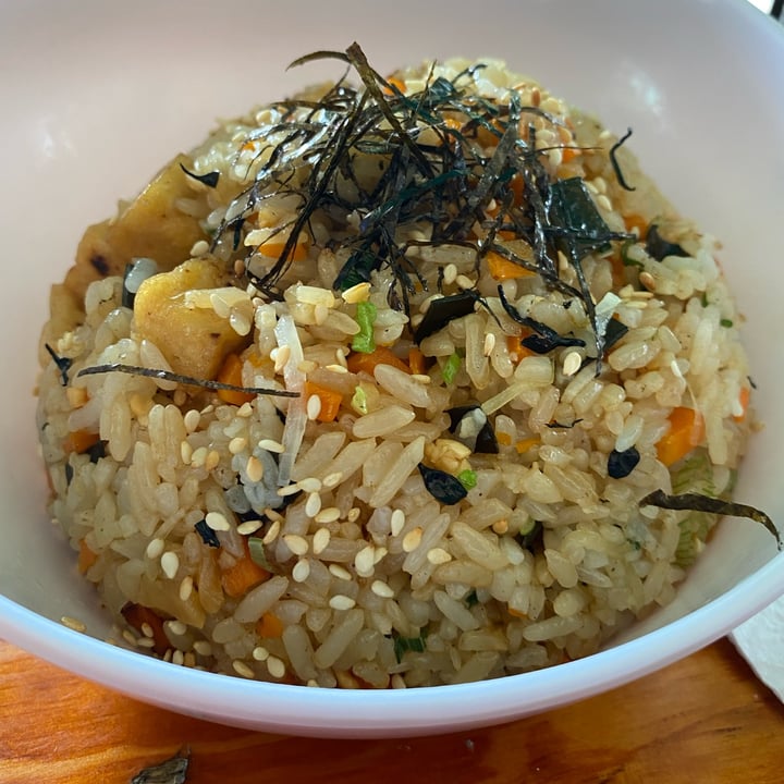 photo of V Ramen Yakimeshi de ajo shared by @rbmontc on  20 Jul 2022 - review