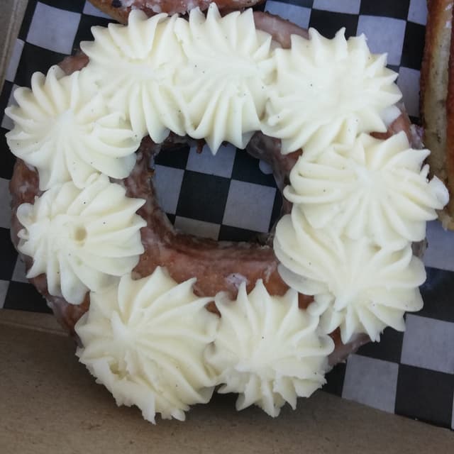 Foto do prato “Carrot Cake Doughnut”