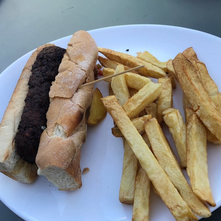 photo of Loving Hut Choripan Con Guarnición shared by @chesterfm on  03 Jul 2021 - review