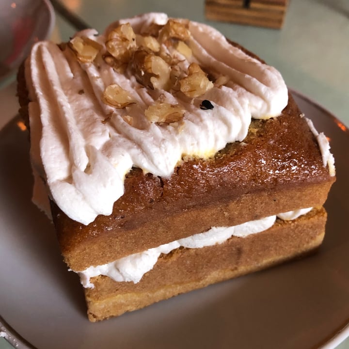 photo of MOLA Carrot Cake shared by @rodobalzardi on  26 Dec 2021 - review