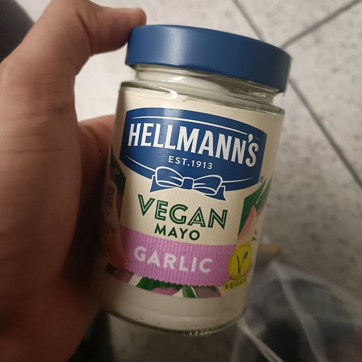 review photo of Hellmann’s Hellmann’s vegan garlic mayo shared by @lucideej on 24 Oct 2022 - review