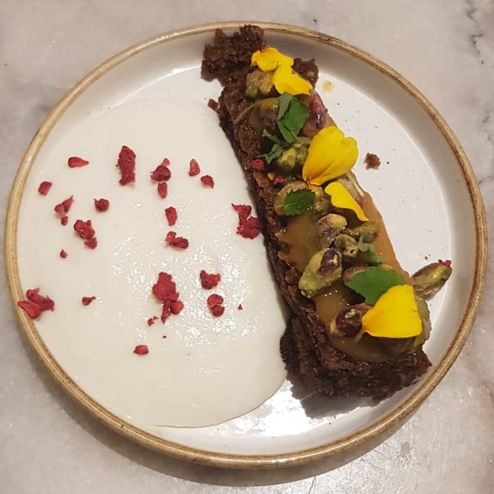 photo of Erpingham house Pistachio & Citrus Polenta Sponge shared by @stephenvegan on  19 Sep 2021 - review