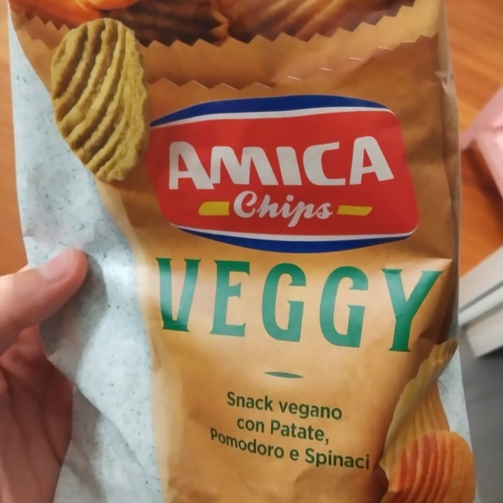 photo of Amica Chips Snack vegano con Patate, Pomodoro e Spinaci shared by @lilianadonofrio on  29 May 2022 - review