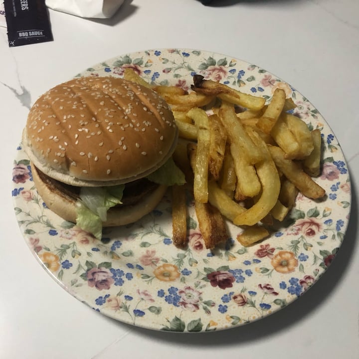 photo of Steers Veggie Burger shared by @zsuz on  04 Aug 2022 - review
