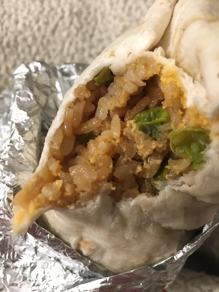 photo of World Street Kitchen Crispy Marinated Tofu Bangkok Burrito shared by @katiewink on  21 Jan 2019 - review