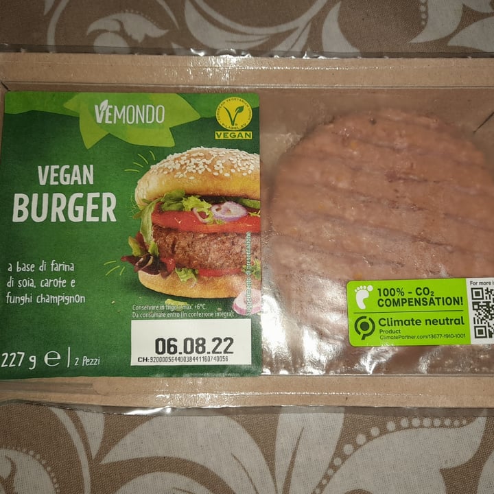 photo of Vemondo  Vegan Burger shared by @alessandrabossolino on  25 Aug 2022 - review