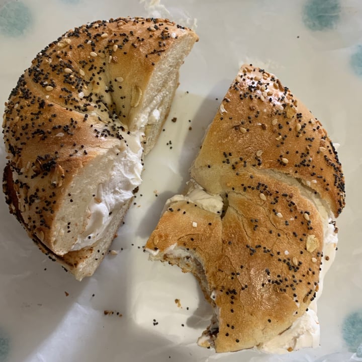 photo of Bagel Pub Everything Bagel shared by @chrisvegan21 on  28 Apr 2021 - review