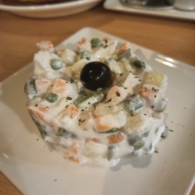 Foto del piatto “Ensaladilla rusa”