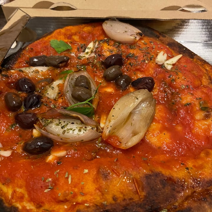 photo of DELIVERY VALLEY pizza veg con olive e cipolle al forno shared by @elisbai on  07 Aug 2022 - review