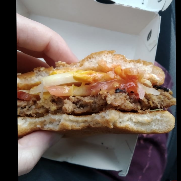 review photo of McDonald’s McPlant shared by @3lli3 on 18 Sep 2022 - review