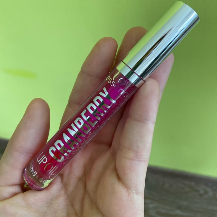 photo of Essence  CRANBERRY LIP OIL shared by @saminp on  04 Jun 2022 - review
