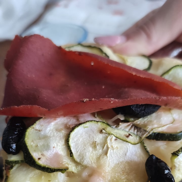 review photo of Valsoia affettato vegetale gusto speck shared by @rossiveg on 16 Oct 2022 - review