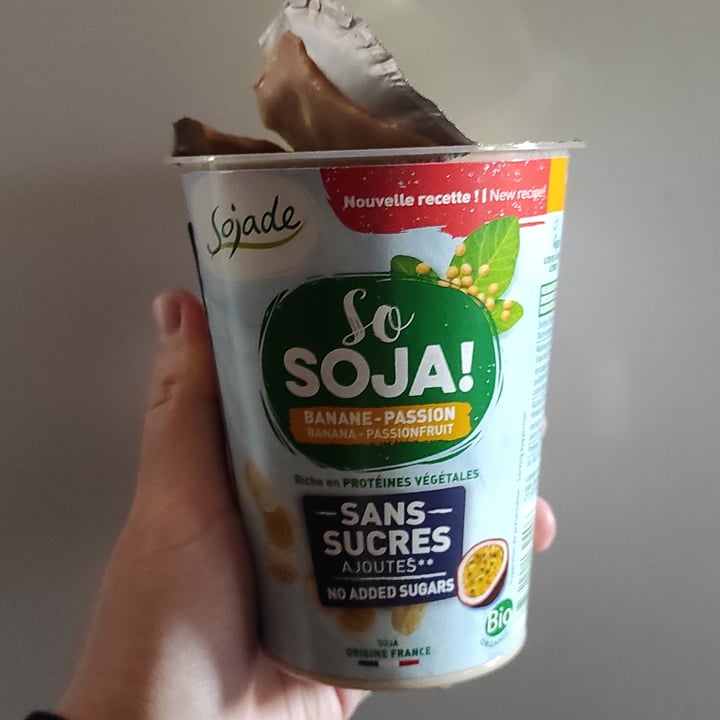 photo of Sojade So Soja! Banana Passion Soya Yogurt alternative 400g shared by @vegansaturn on  19 Nov 2021 - review