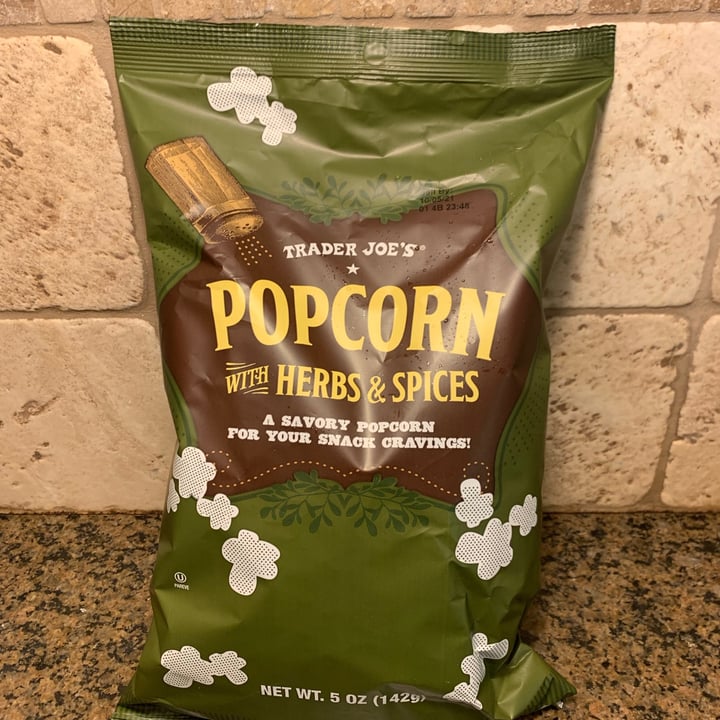 photo of Trader Joe's Popcorn with herbs and spices shared by @deades0125 on  17 Jun 2021 - review