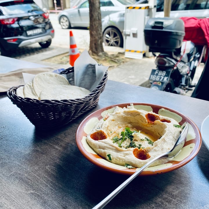 photo of Urban Bites Hummus Beiruti shared by @vikas on  14 Feb 2021 - review