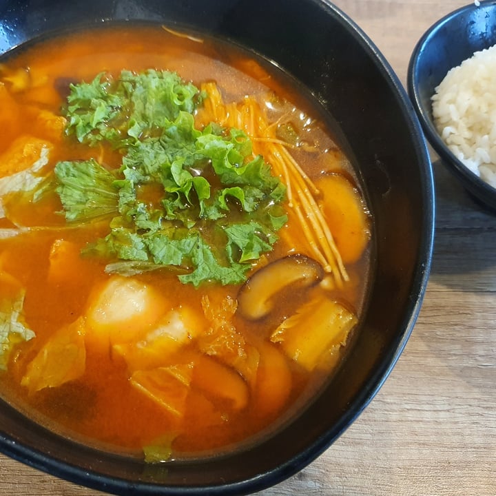 photo of Saute-San Kimchi Stew Hotpot shared by @mushroomtarian on  11 Nov 2020 - review