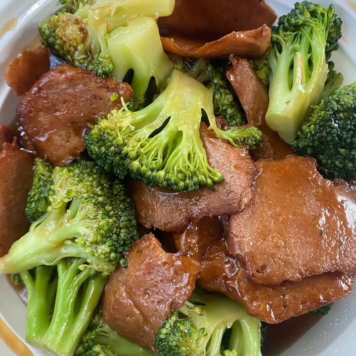 photo of Veggie Heaven Beef and Broccoli shared by @zimc on  15 Aug 2021 - review