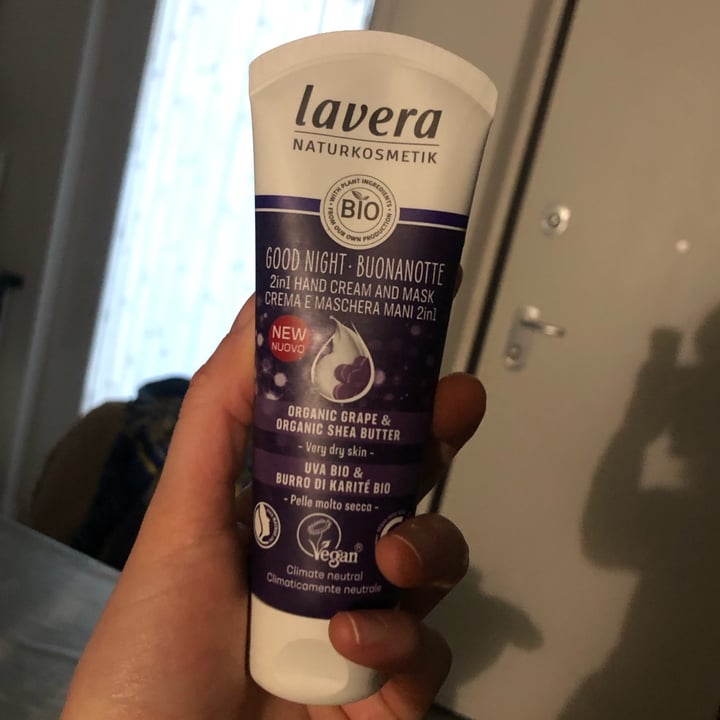 review photo of Lavera Naturkosmetik Goodnight 2-in-1 Hand Cream And Mask shared by @martifa on 10 Mar 2022 - review