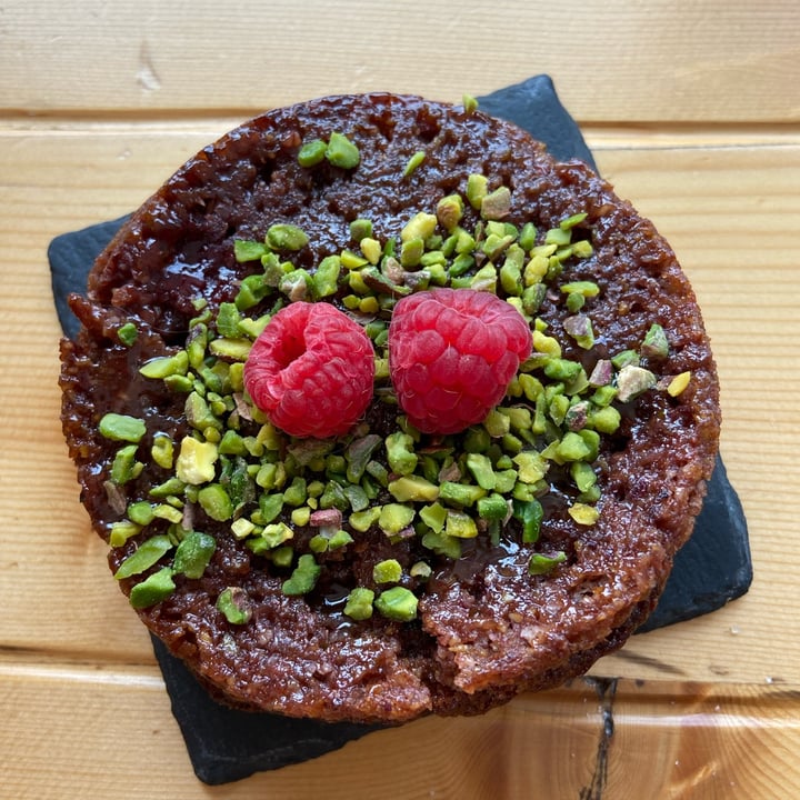 review photo of Mon Cri Cri Tortino lampone e pistacchio shared by @nataliaw on 02 Apr 2022 - review