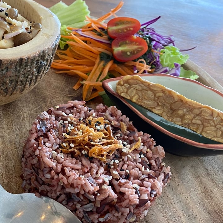 review photo of Pure Vegan Larb mushroom shared by @misskittysfantadisco on 11 Dec 2022 - review