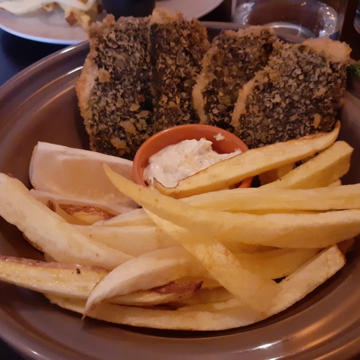 photo of Kong - Food Made With Compassion "Fish And Chips" With Tartar Sauce shared by @itsaso on  16 Sep 2020 - review