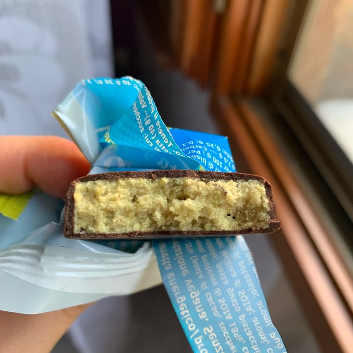 review photo of Ultimate Italia Barretta proteica al pistacchio shared by @ilariamercury on 20 May 2022 - review