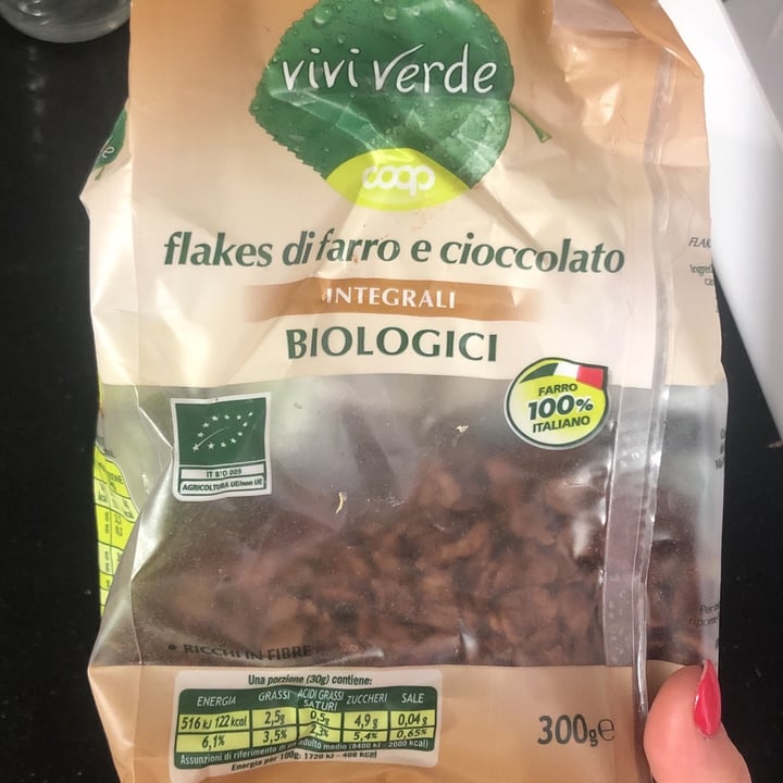 photo of Viviverde coop flakes di farro al cioccolato Flakes di farro e cioccolato shared by @michelaseminara on  18 Apr 2022 - review
