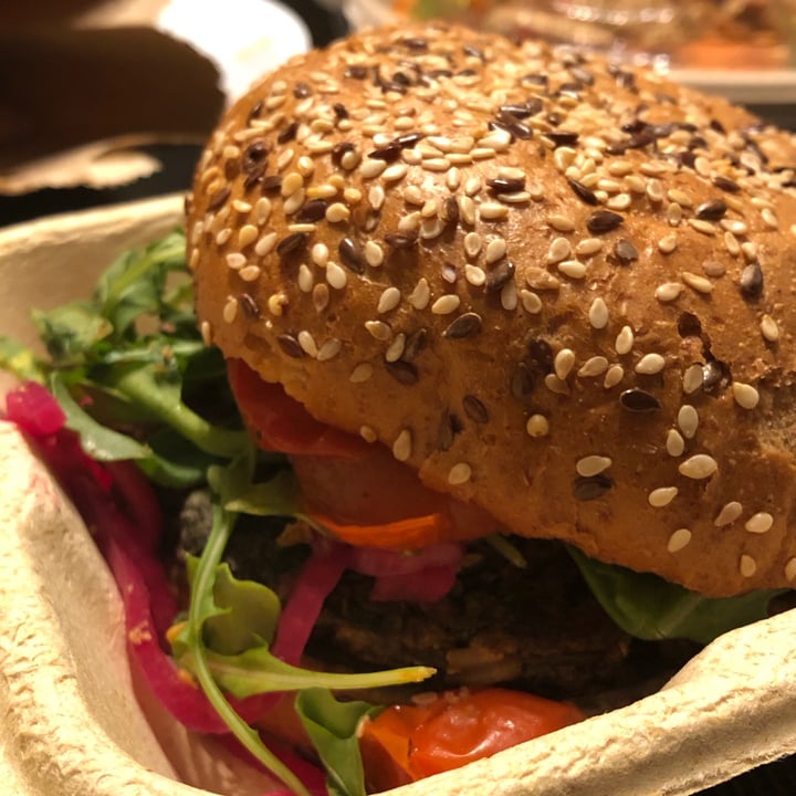 photo of Veggie Grill House Veggie Burger shared by @chanellechu on  18 Dec 2020 - review