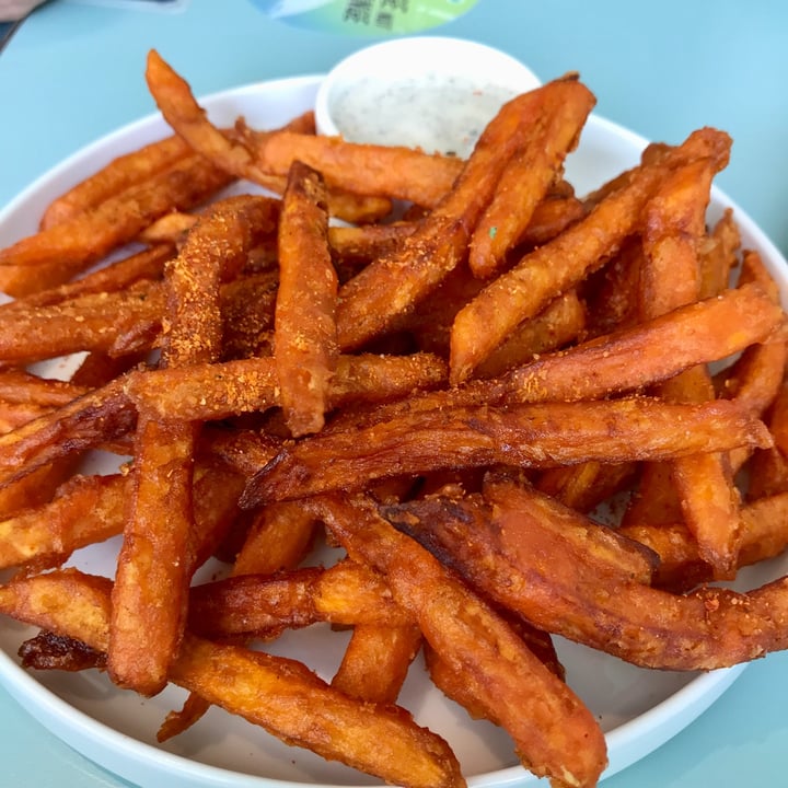 photo of Green Common Singapore Sweet Potato Fries shared by @ziggyradiobear on  14 Nov 2021 - review