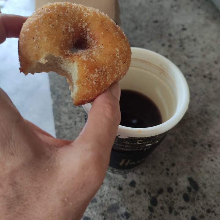 photo of Dough Darlings Seminyak Cinnamon Sugar Vegan Donut shared by @stefietokee on  23 Jun 2022 - review