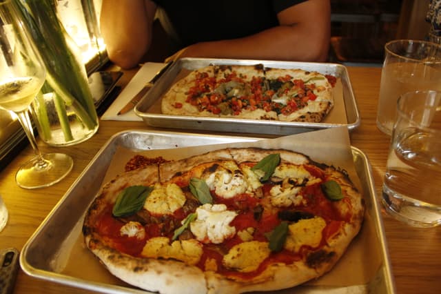 菜肴“Spicy Marinara Arrabbiata Pizza”的照片