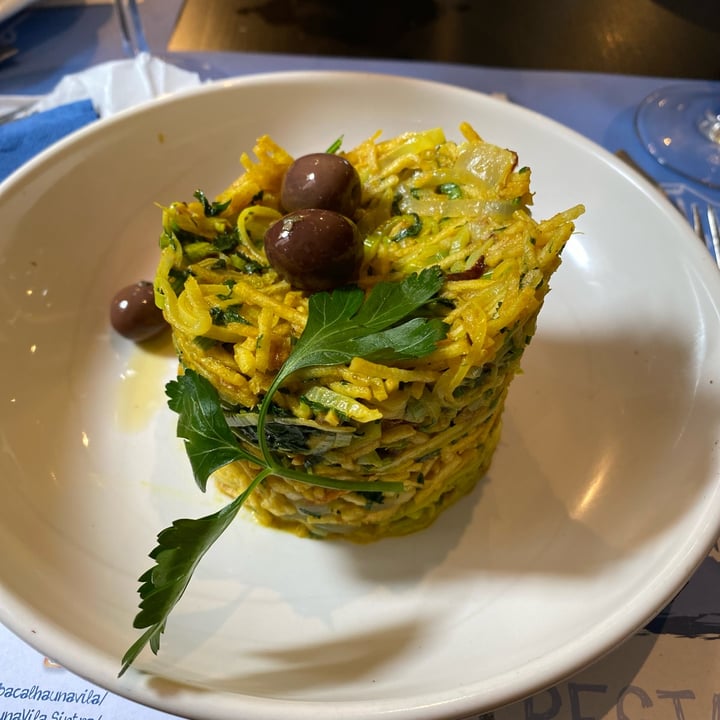 review photo of Bacalhau na Vila Puerros A Brás shared by @esti8 on 13 Mar 2022 - review