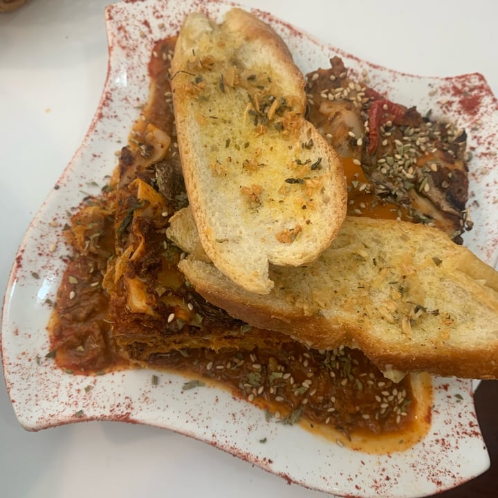 review photo of Loving Hut - Golden Food lasaña shared by @andrealucia09 on 04 May 2022 - review