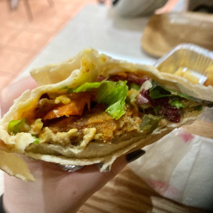 photo of Parsit Falafel shared by @giuliabarison on  03 Dec 2022 - review