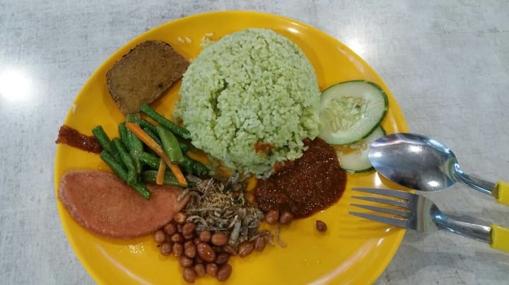 review photo of Shu vegetarian 蔬方斋 Nasi Lemak 椰浆饭 shared by @vegluv on 12 Mar 2020 - review