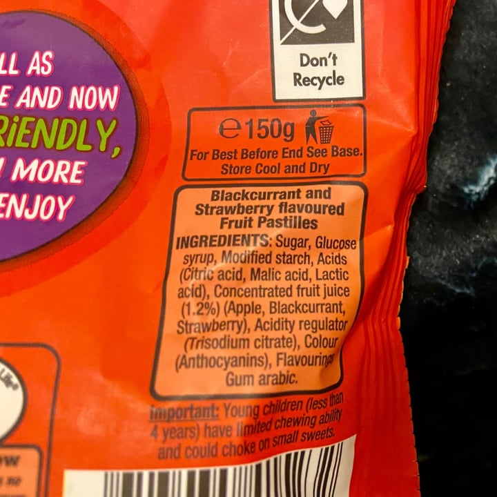 photo of Rowntree's Strawberry & Blackcurrant Fruit Pastilles shared by @elizabethmullaney on  14 Jan 2021 - review