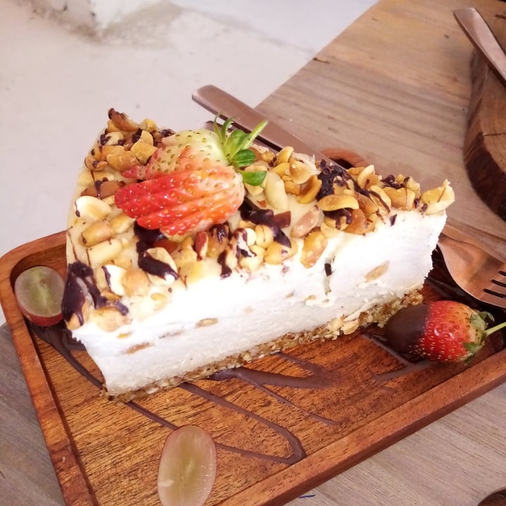 photo of The Conscious Kitchen Peanut Butter and banana cheesecake shared by @timoniquejoubert on  22 Jun 2021 - review