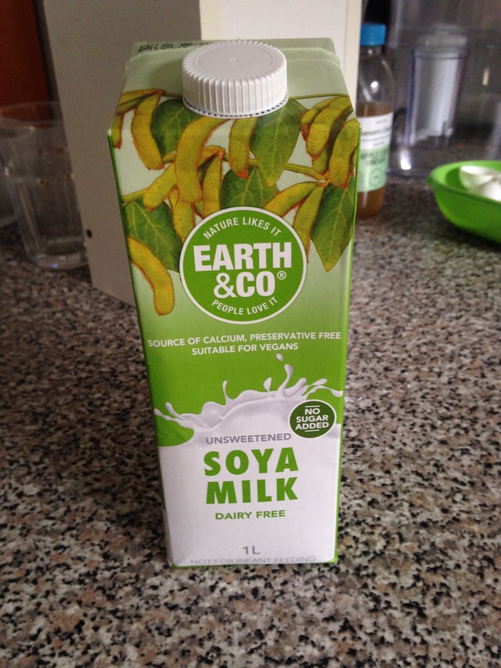 photo of Earth & Co Unsweetened Soya Milk shared by @maesti on  31 Dec 2019 - review