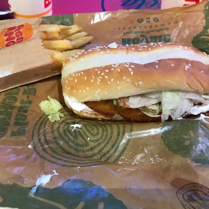 photo of Burger King Canal Walk Vegan Royale shared by @nicolerobb123 on  11 Apr 2022 - review