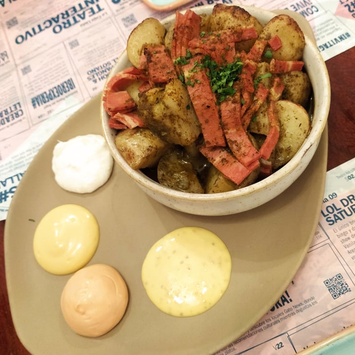 review photo of La Tía Carlota Patatas Criollas shared by @marinasnchez on 24 Oct 2021 - review