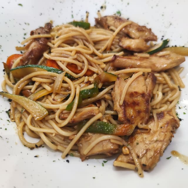 Photo of the dish “Noodles Con Verduras Y Heura”