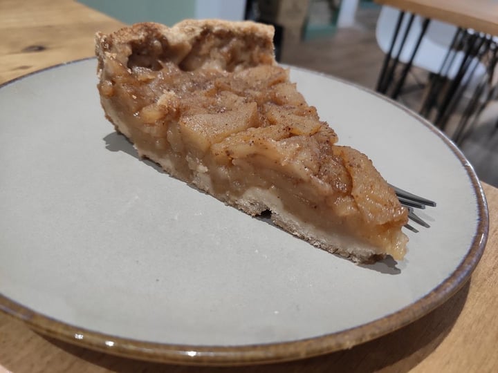 review photo of Beagle Restaurant Tarta de manzana shared by @belenmaqueda on 20 Dec 2019 - review