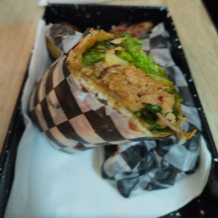 photo of Mönt take away Burrito Vegan shared by @danicanti on  01 Apr 2022 - review